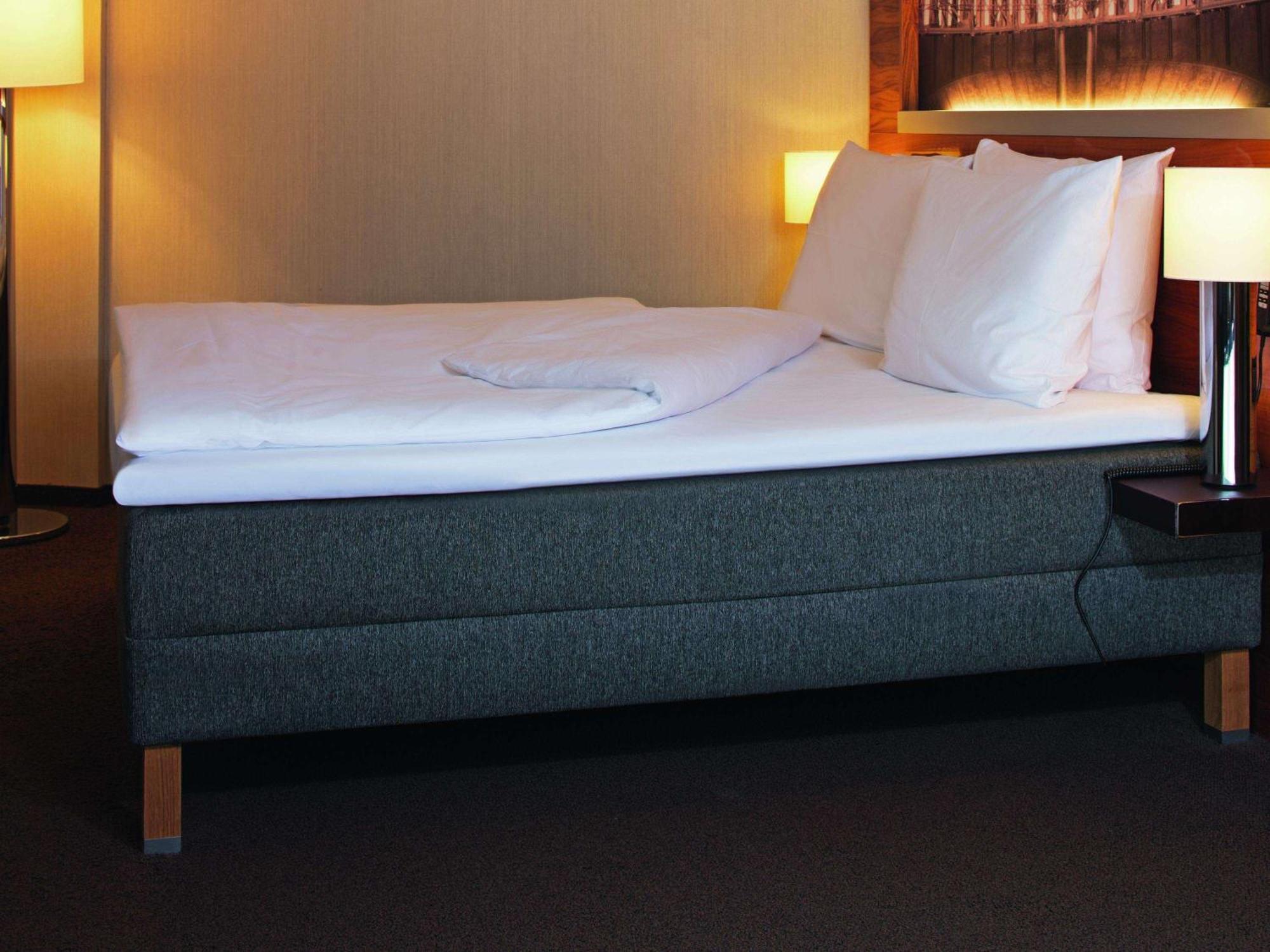 Moevenpick Hotel Geneva Мерен Екстер'єр фото