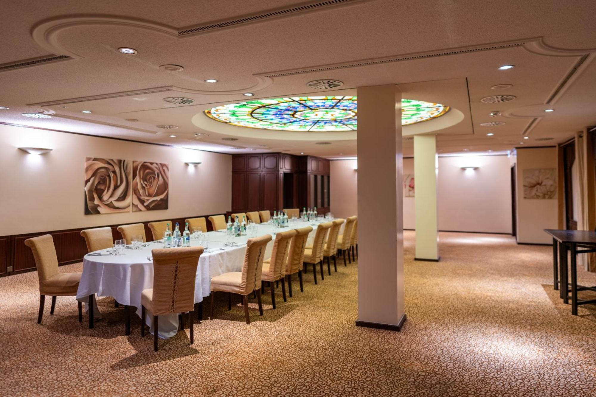 Moevenpick Hotel Geneva Мерен Екстер'єр фото