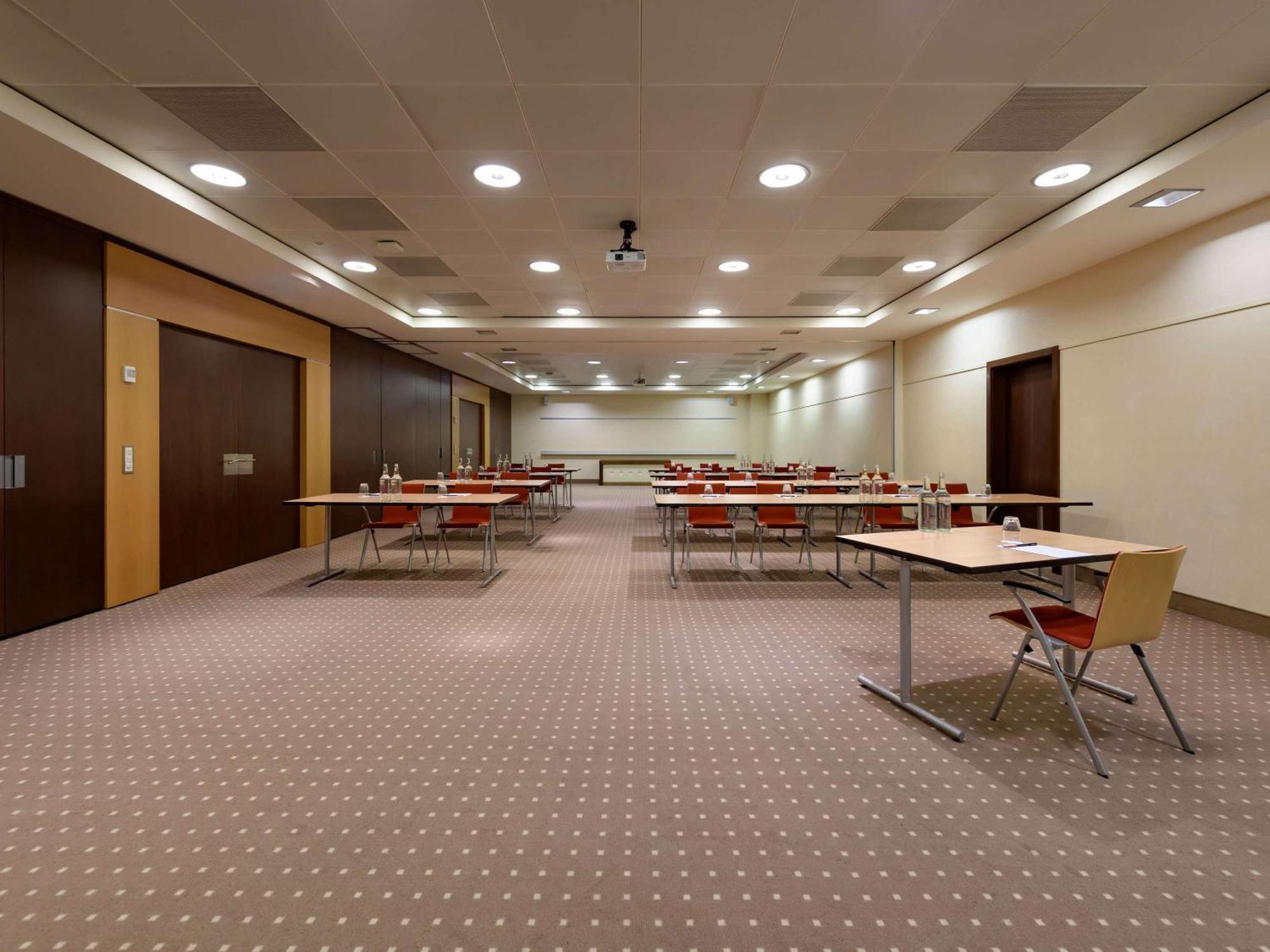 Moevenpick Hotel Geneva Мерен Екстер'єр фото
