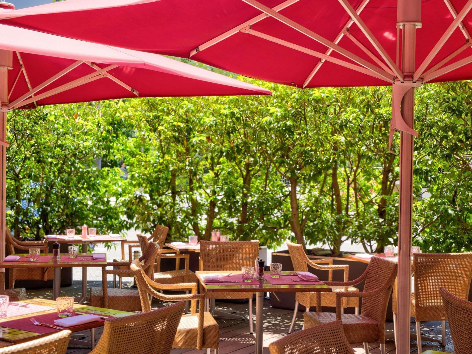 Moevenpick Hotel Geneva Мерен Екстер'єр фото