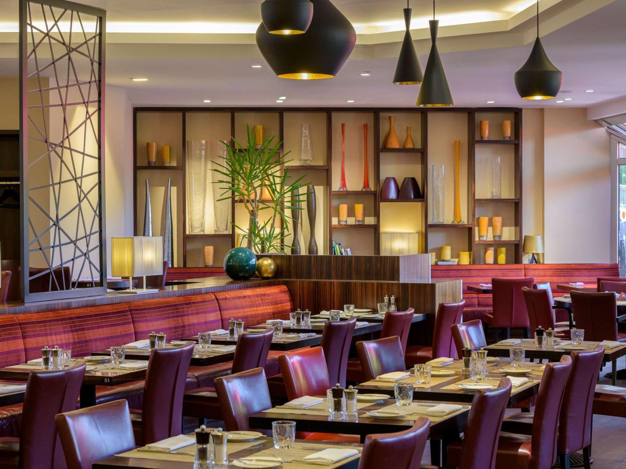 Moevenpick Hotel Geneva Мерен Екстер'єр фото