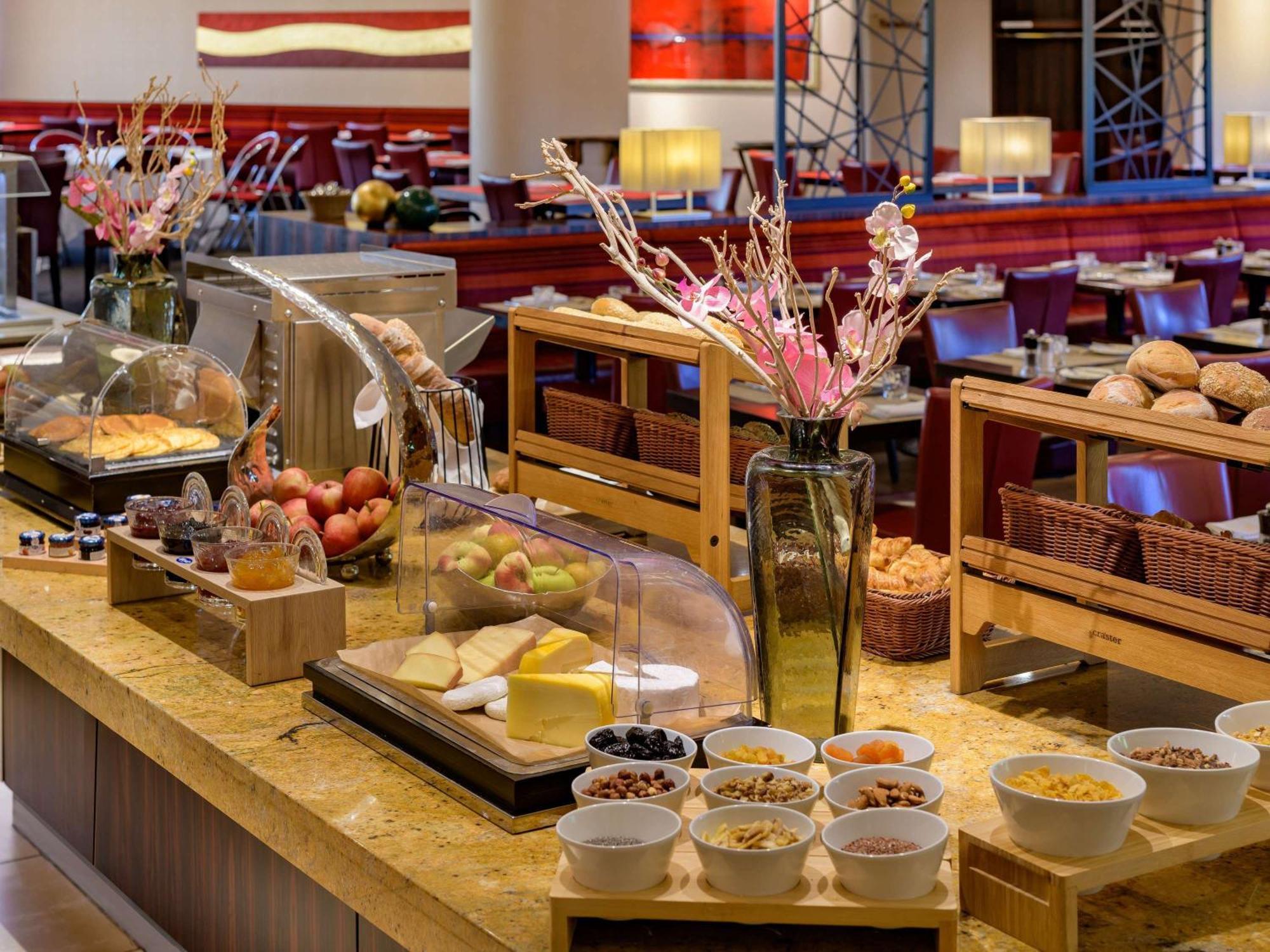Moevenpick Hotel Geneva Мерен Екстер'єр фото