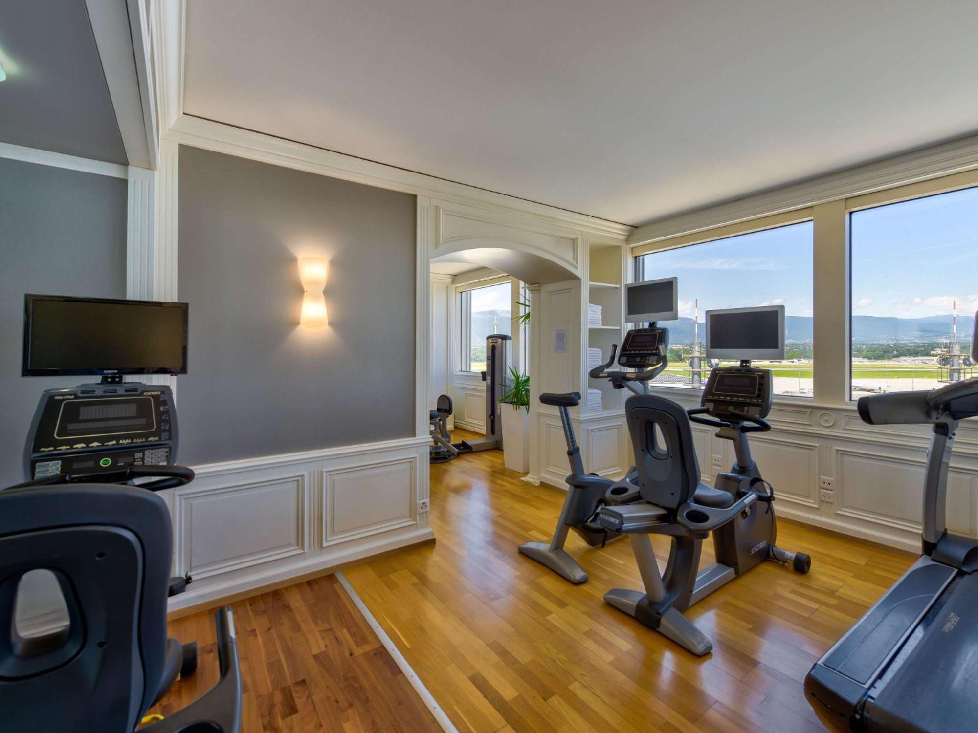 Moevenpick Hotel Geneva Мерен Екстер'єр фото