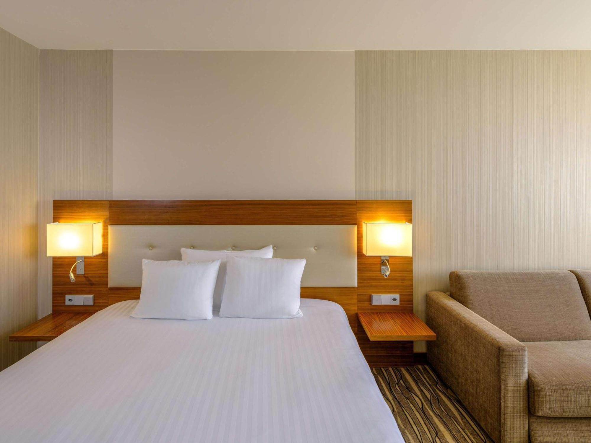 Moevenpick Hotel Geneva Мерен Екстер'єр фото
