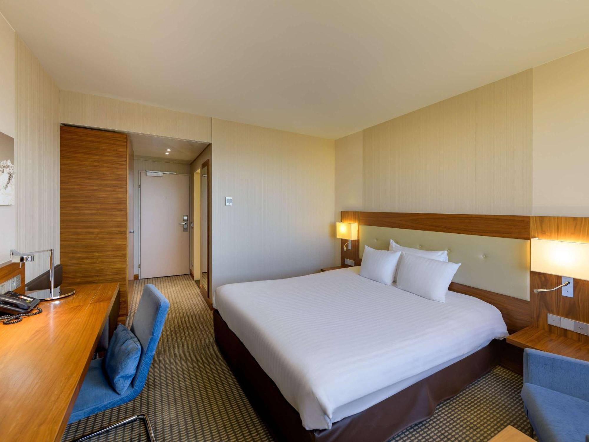 Moevenpick Hotel Geneva Мерен Екстер'єр фото