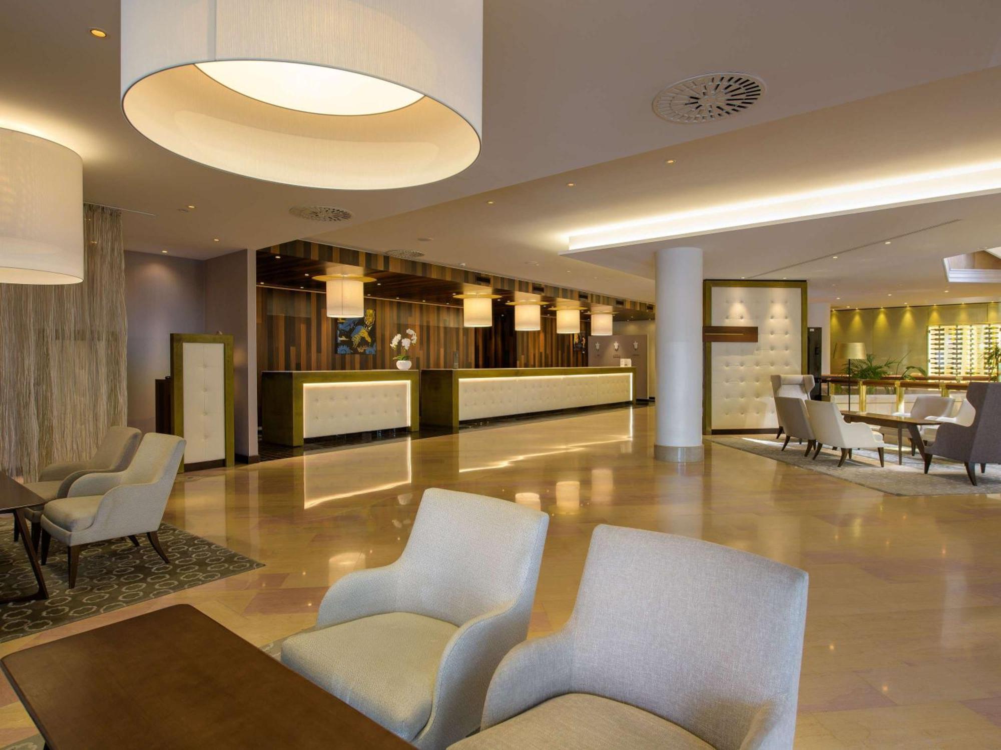 Moevenpick Hotel Geneva Мерен Екстер'єр фото